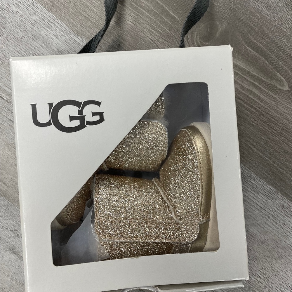 NEW Infant UGG Size 0-1